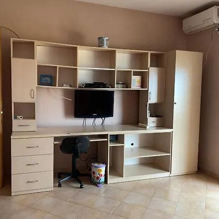דירה Penthouse Near The Beach,